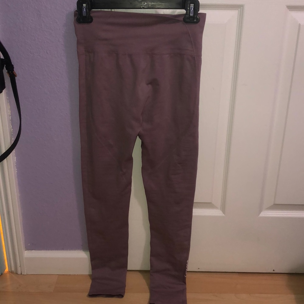 Dusty Pink Vortex Leggings - Picture 7 of 7